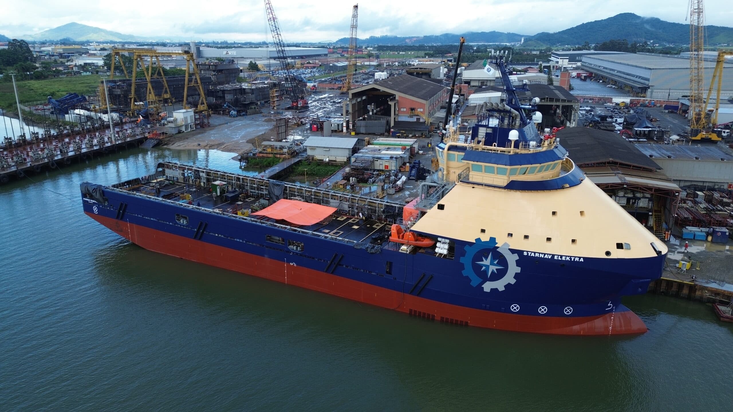 Starnav is a Brazilian shipping company (EBN) owned by the Chilean Detroit Group
